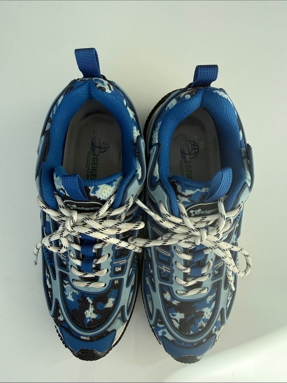 Men's Blue Camo Athletic Sneakers - Cushioned Support